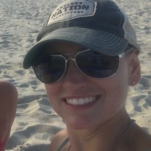 Meet your Posher, Angela